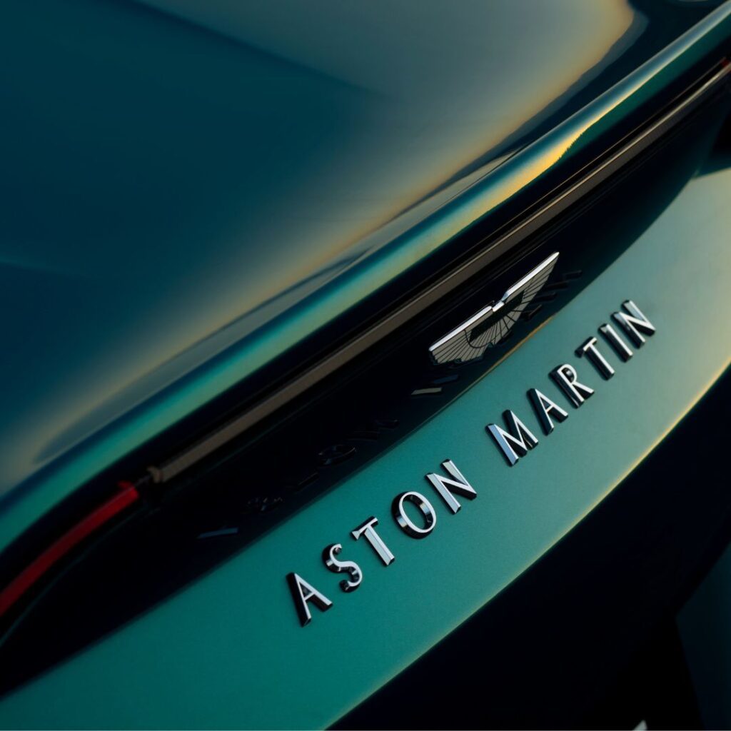 Aston Martin V12 Vantage Roadster