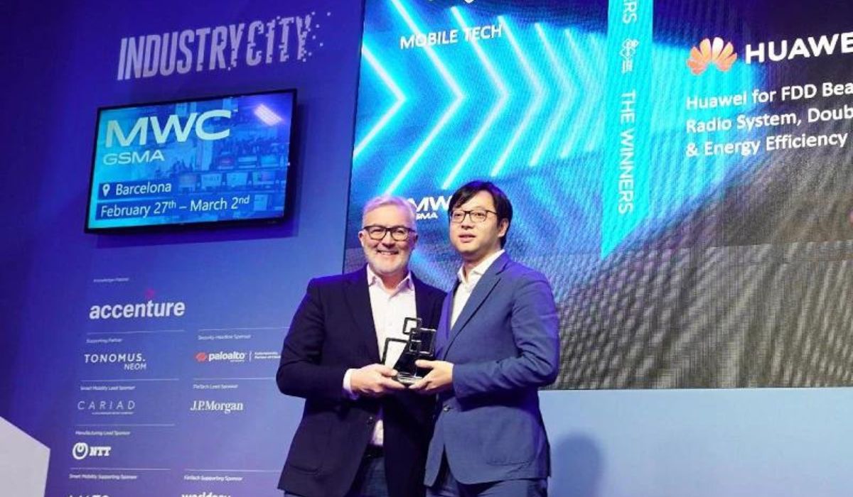 Huawei FDD Beamforming Series Win GSMA GLOMO's 'Best Mobile Technology Breakthrough' Award