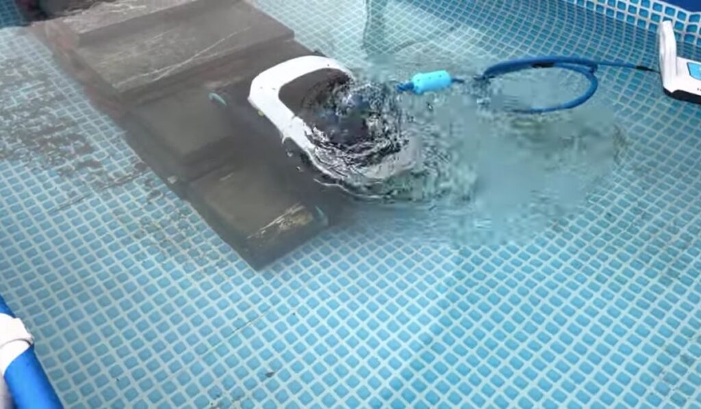 Degrii Launches World's First Ultrasonic Robot Pool Cleaner on Kickstarter